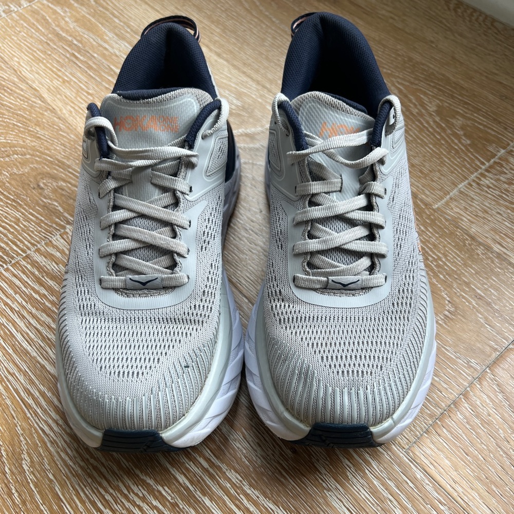 Hoka One One Bondi 7